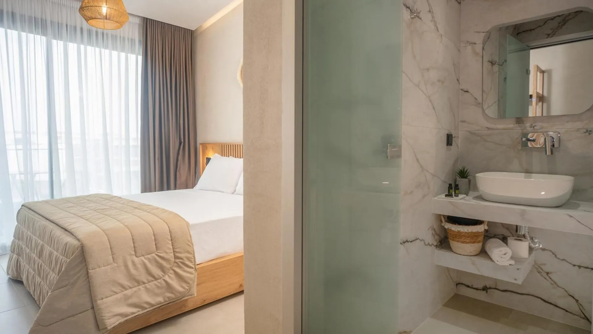 Luminous Luxury Living Aparthotel Kallithea