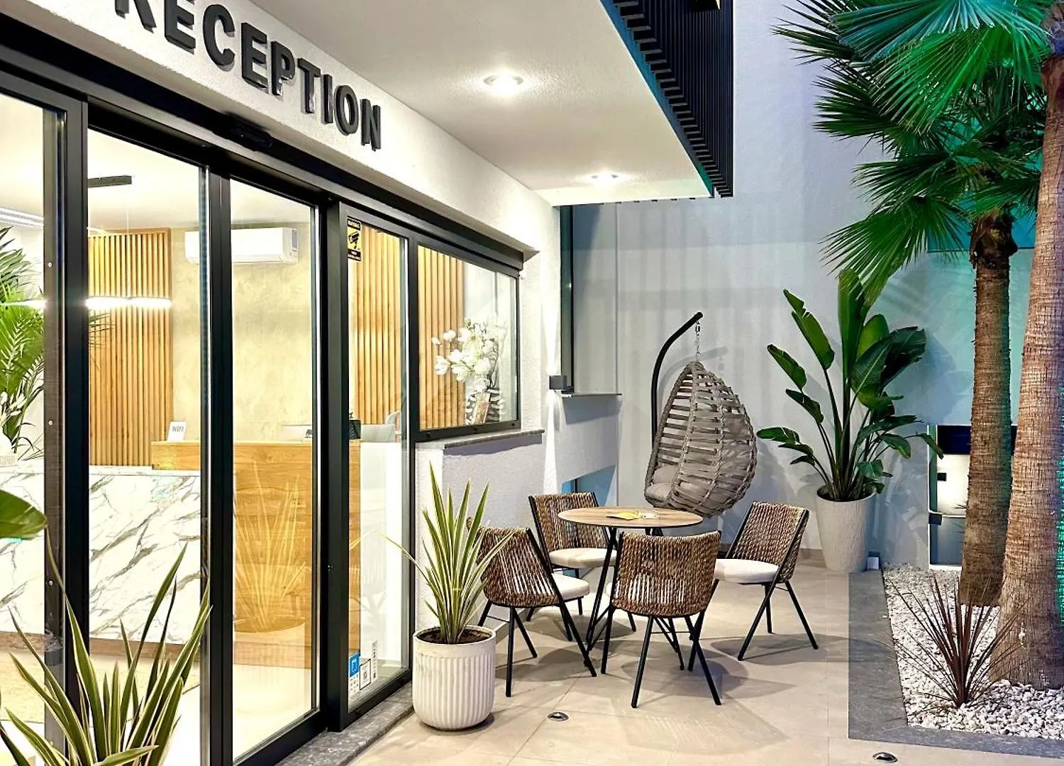 Luminous Luxury Living Aparthotel Kallithea  Kallithea (Chalkidiki)