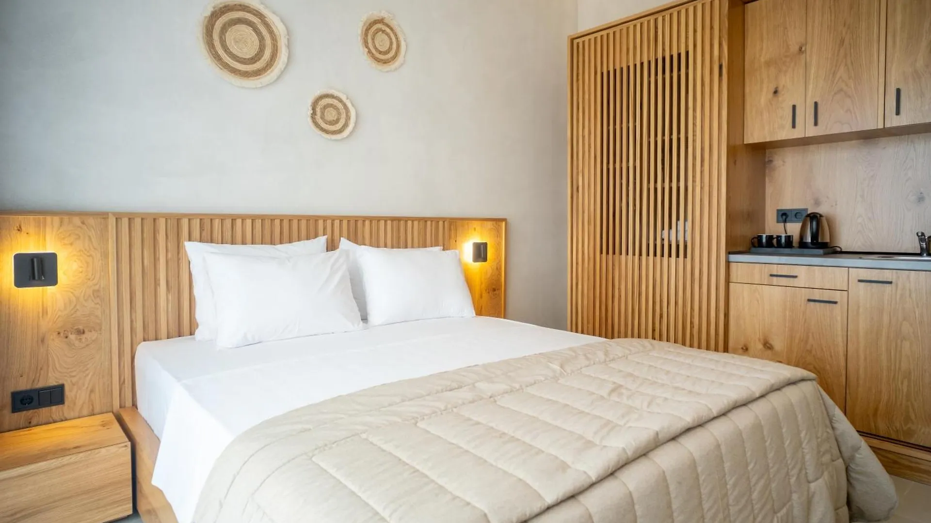 Luminous Luxury Living Aparthotel Kallithea  Kallithea (Chalkidiki)
