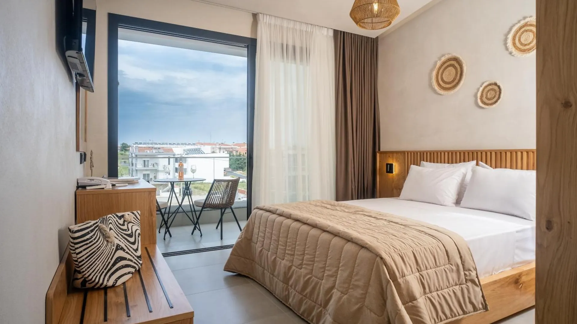 Luminous Luxury Living Aparthotel Kallithea