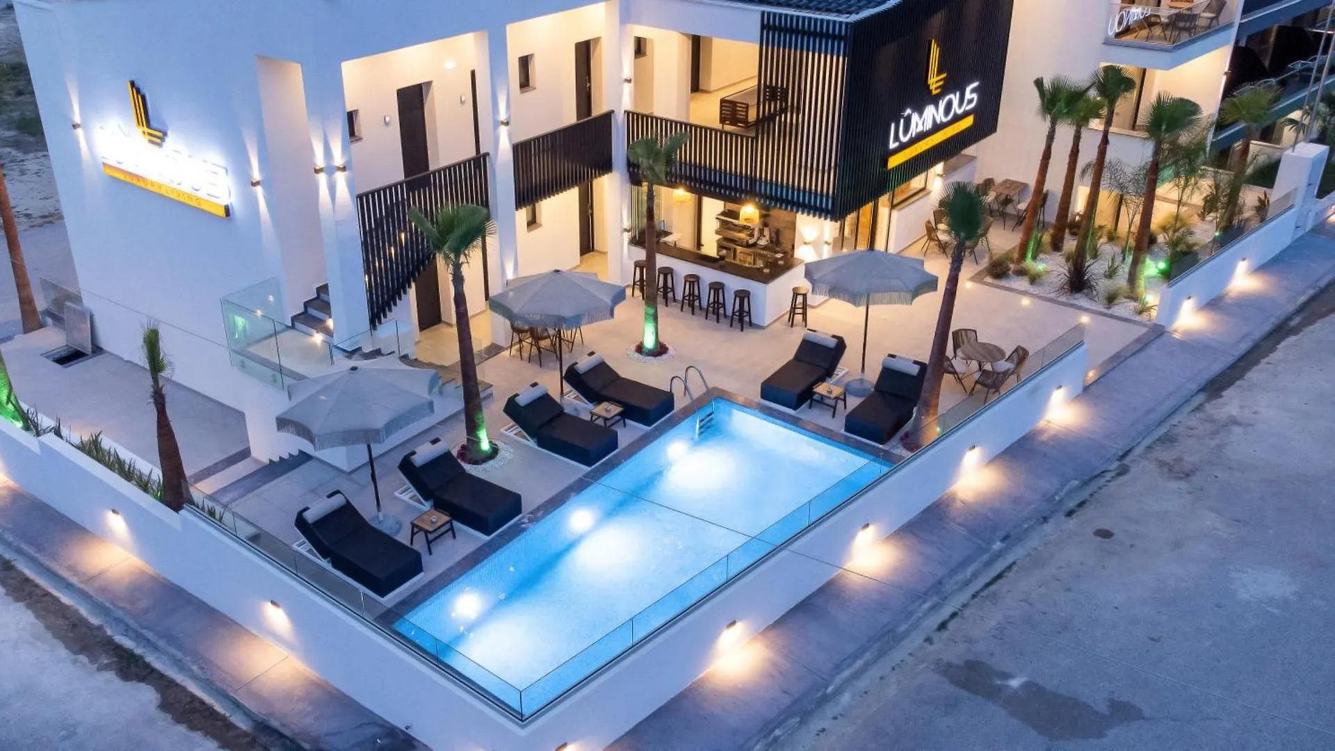 Luminous Luxury Living Aparthotel Kallithea  Kallithea (Chalkidiki)