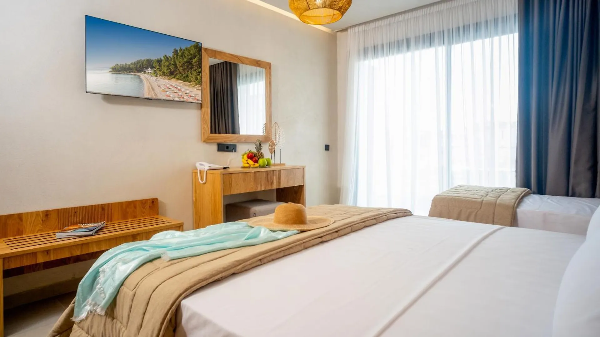 Luminous Luxury Living Aparthotel Kallithea   Kallithea (Chalkidiki)