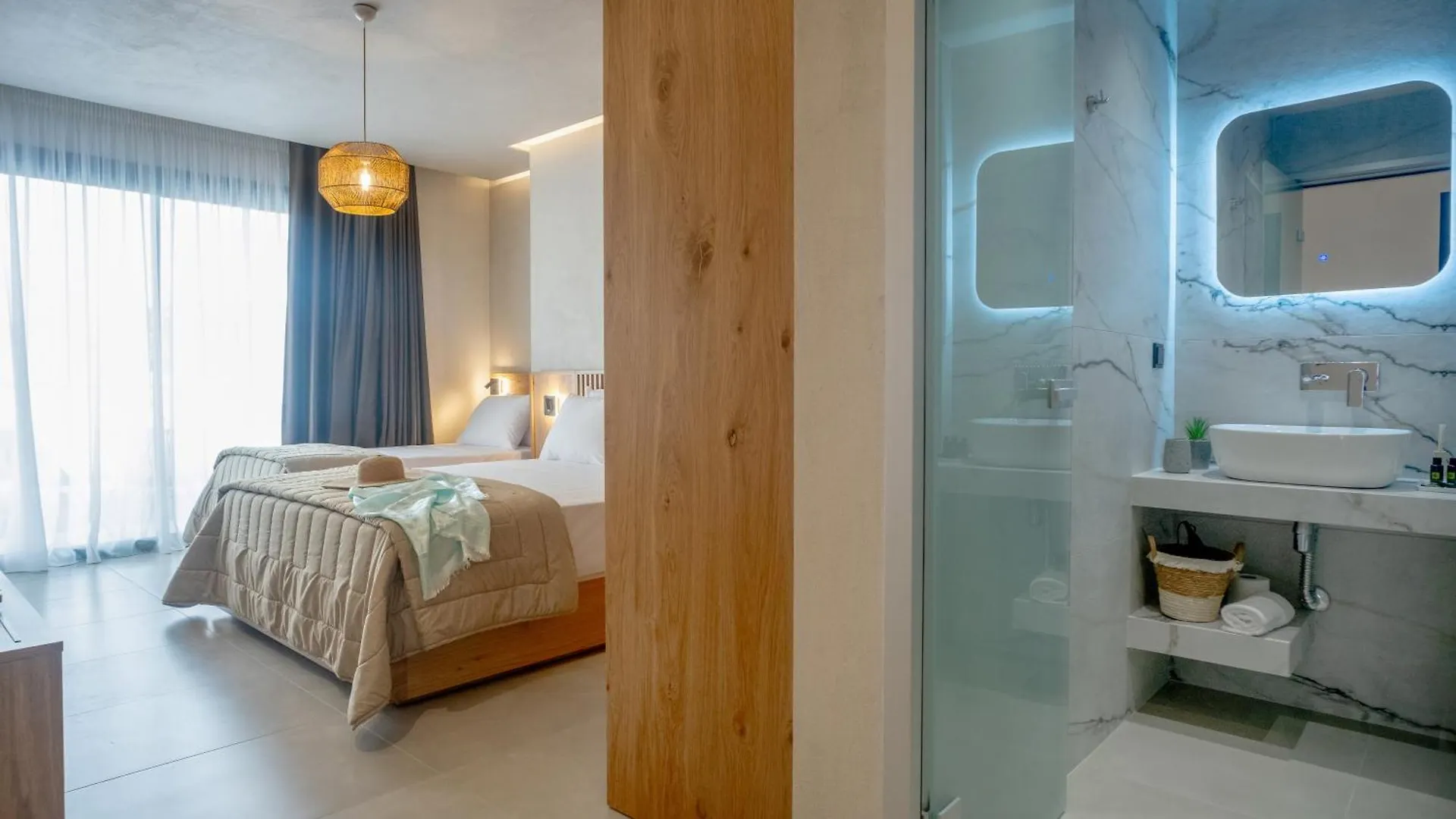 Luminous Luxury Living Aparthotel Kallithea
