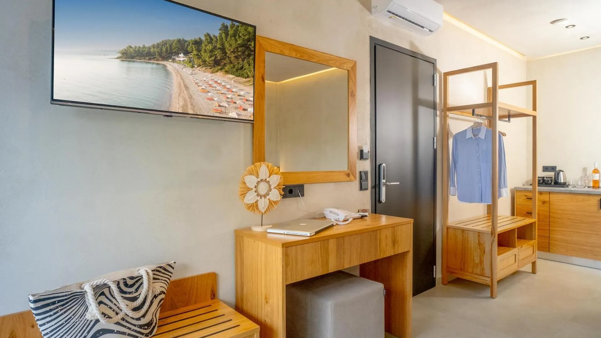Luminous Luxury Living Aparthotel Kallithea