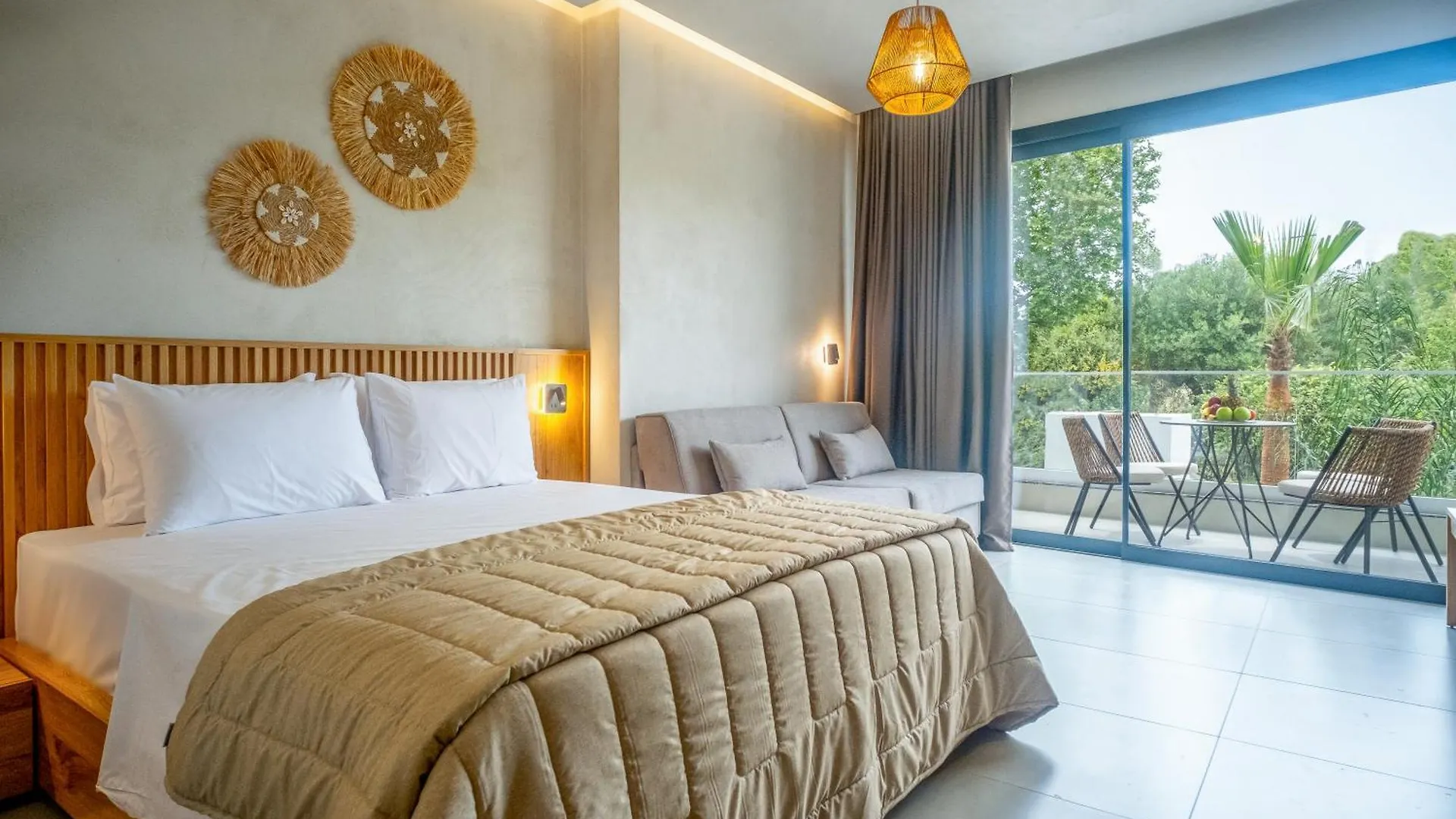Luminous Luxury Living Aparthotel Kallithea