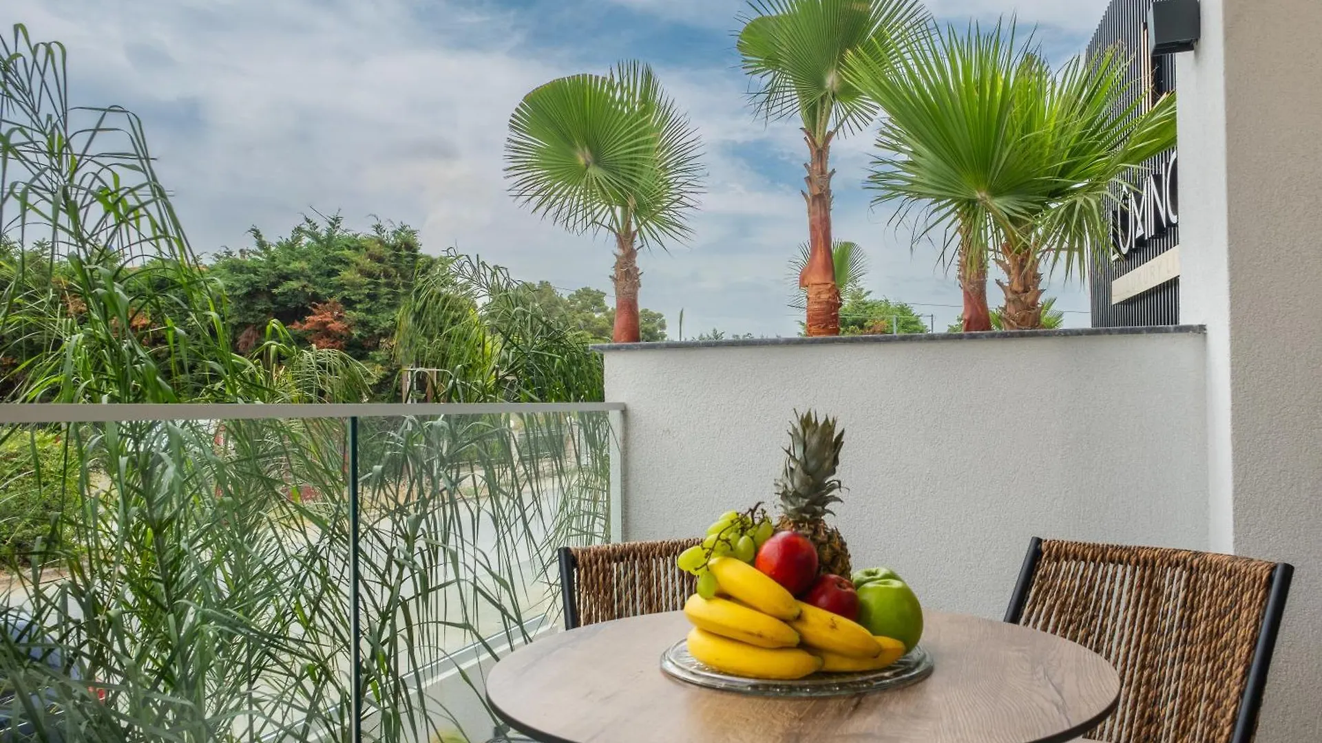 Luminous Luxury Living Aparthotel Kallithea